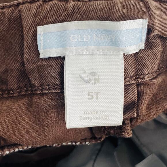Old Navy Brown Twill Shorts - Size 5T - Adjustable Waist - Picture 6 of 7